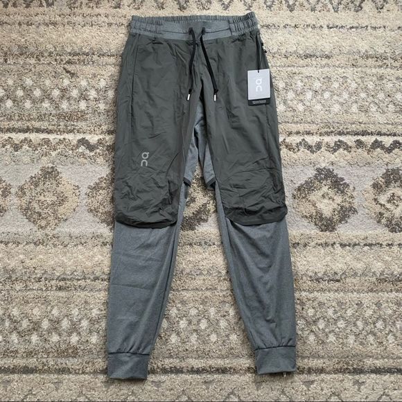 On-running Woman’s Shadow Cold Weather Running Pants Small NWT - Picture 1 of 8